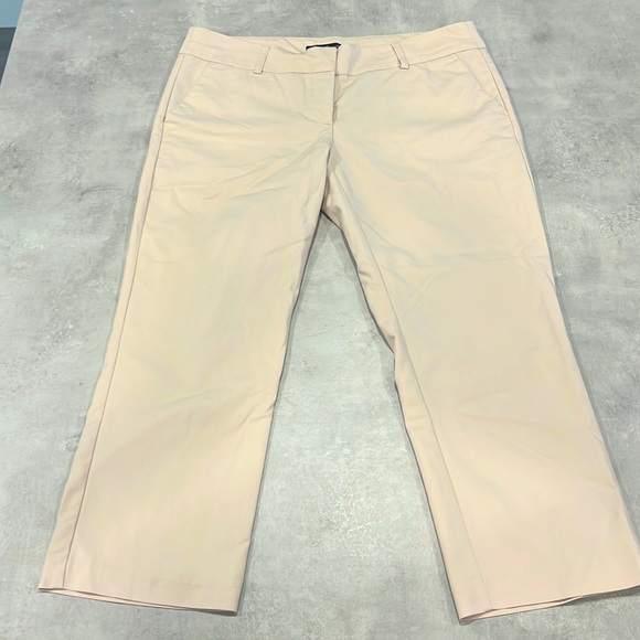 Capris - Picture 1 of 7